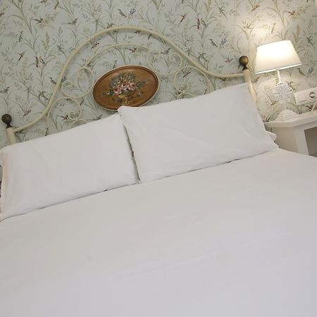 Basic Hotel Puerta De Sevilla Zewnętrze zdjęcie