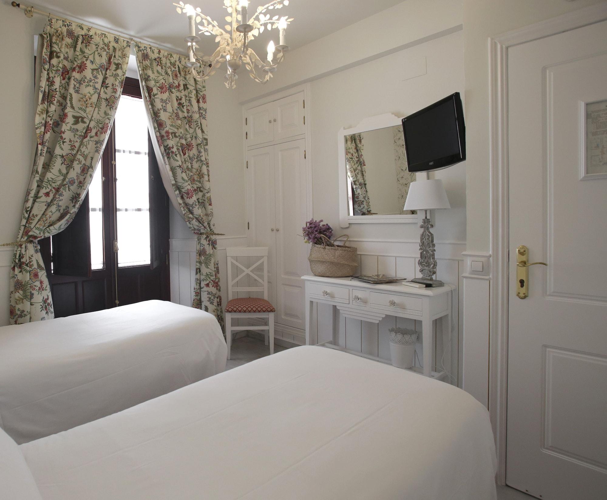 Basic Hotel Puerta De Sevilla Zewnętrze zdjęcie