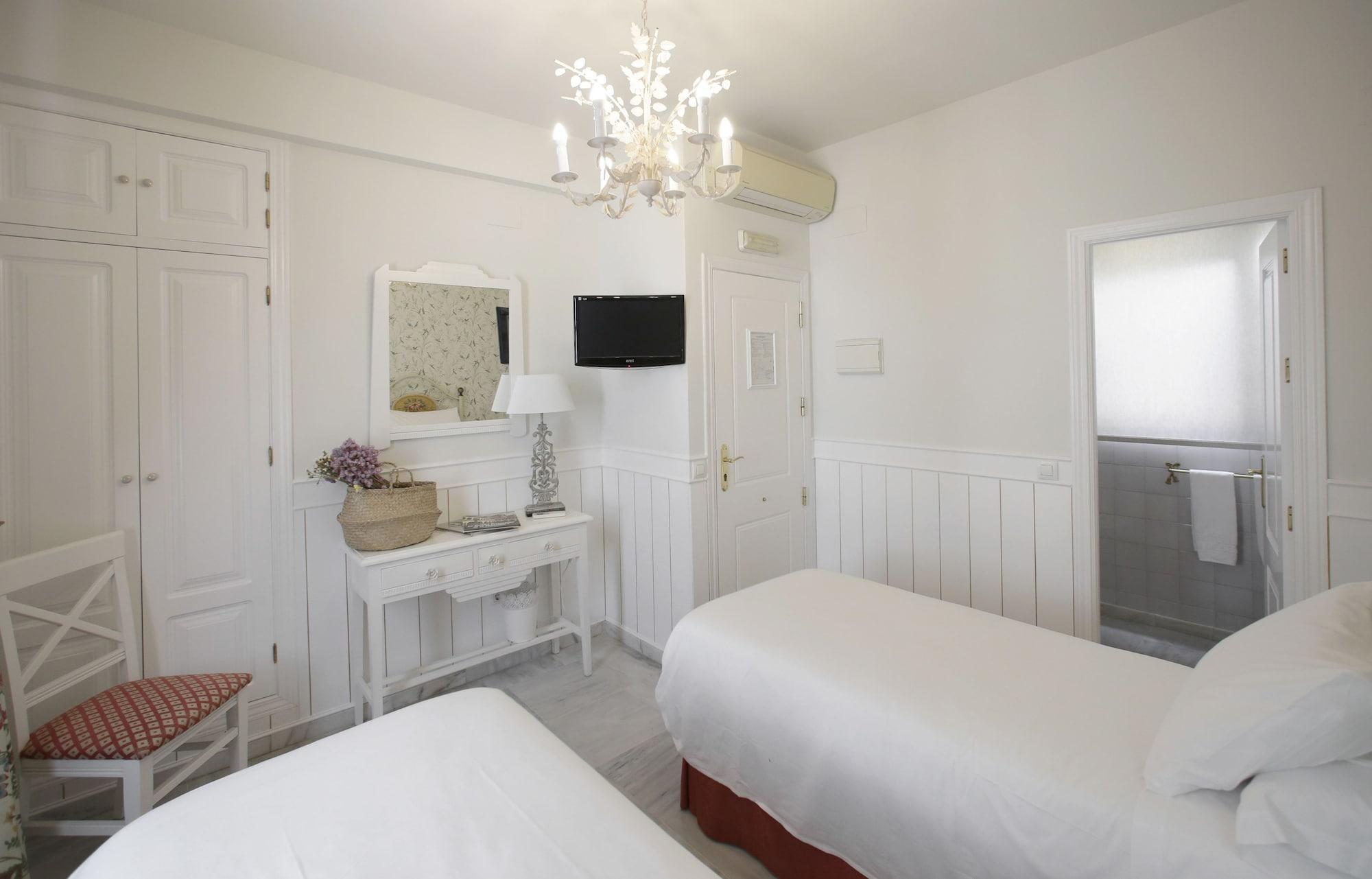 Basic Hotel Puerta De Sevilla Zewnętrze zdjęcie