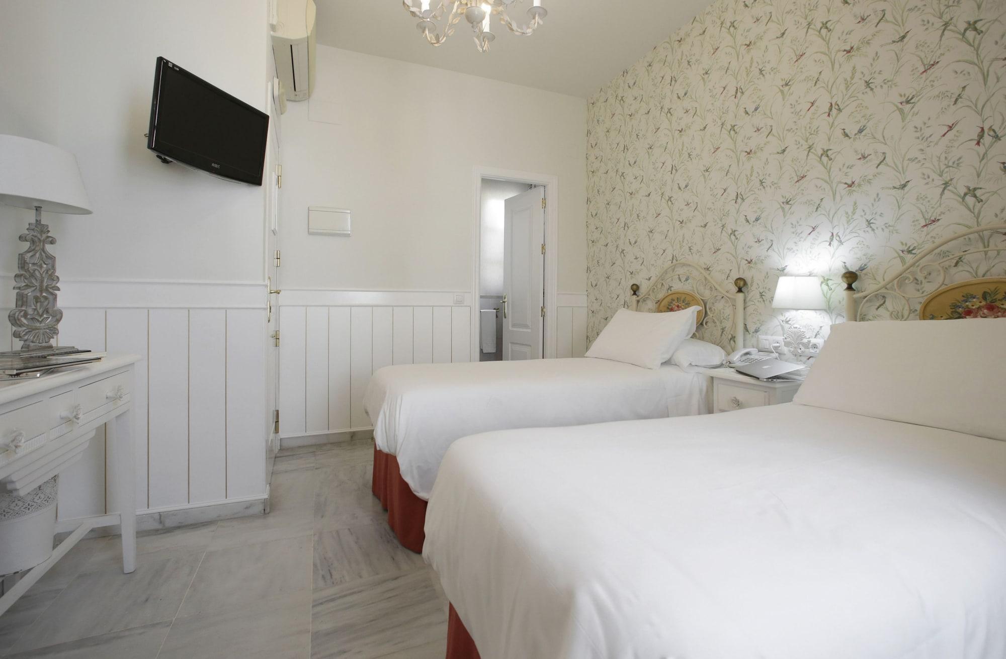 Basic Hotel Puerta De Sevilla Zewnętrze zdjęcie