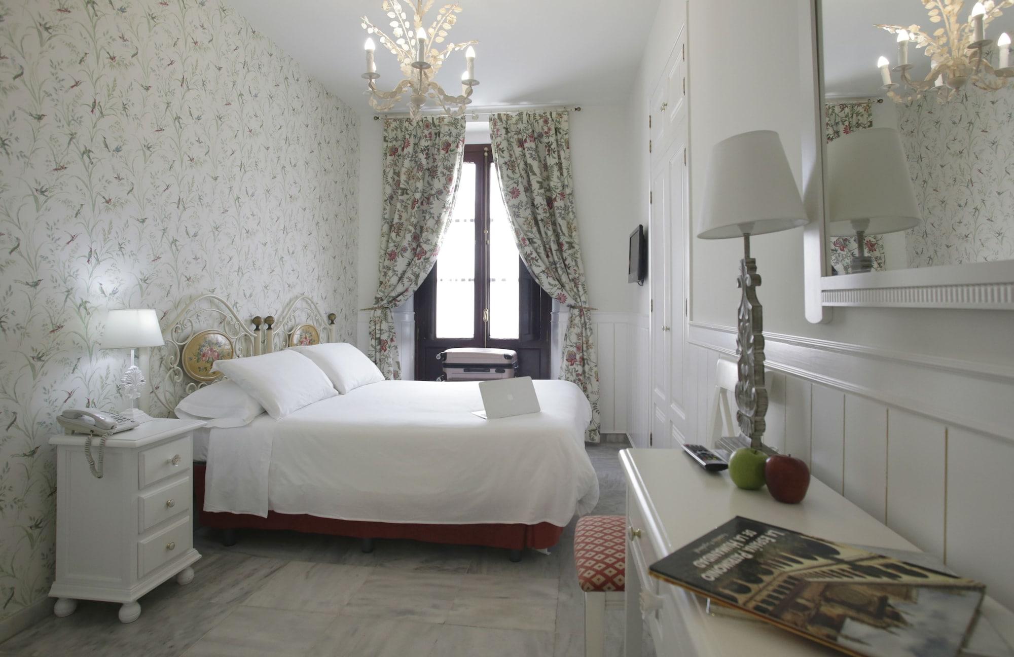 Basic Hotel Puerta De Sevilla Zewnętrze zdjęcie