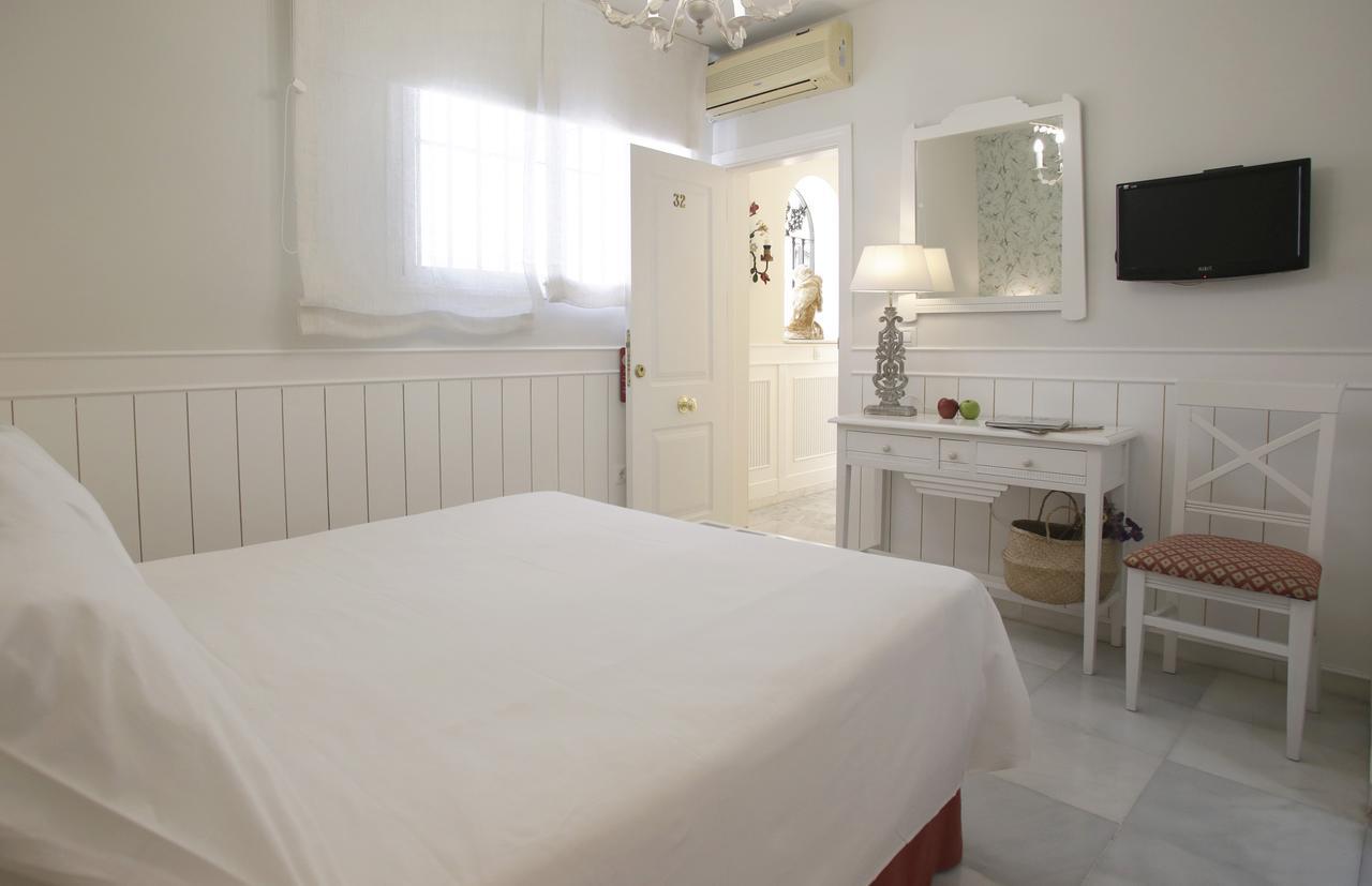 Basic Hotel Puerta De Sevilla Zewnętrze zdjęcie