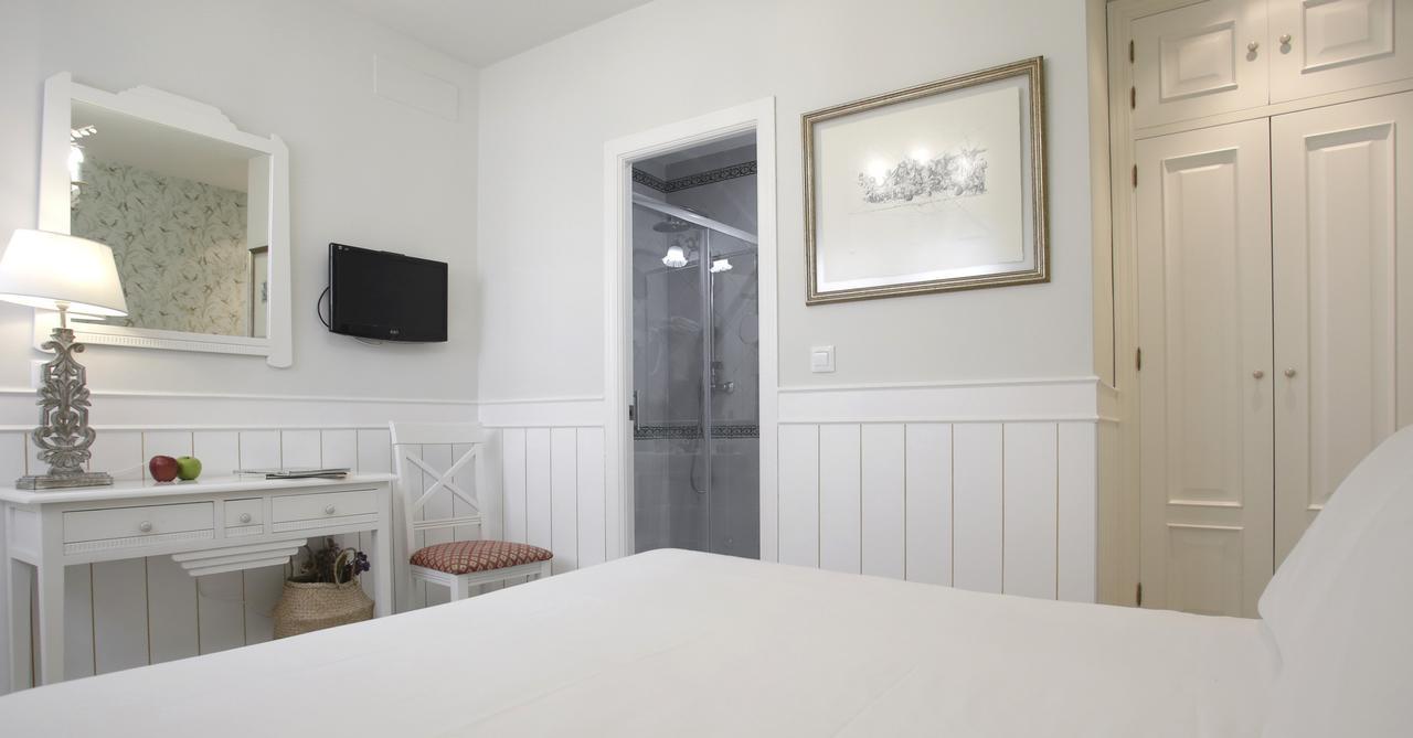 Basic Hotel Puerta De Sevilla Zewnętrze zdjęcie